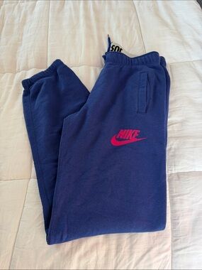 Nike women’s  Blue Sweatpants, small